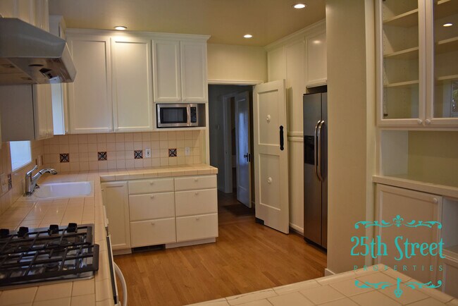 Photo - 520 Pico Way