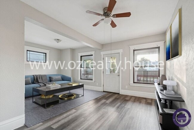 Photo - 2824 Chestnut St