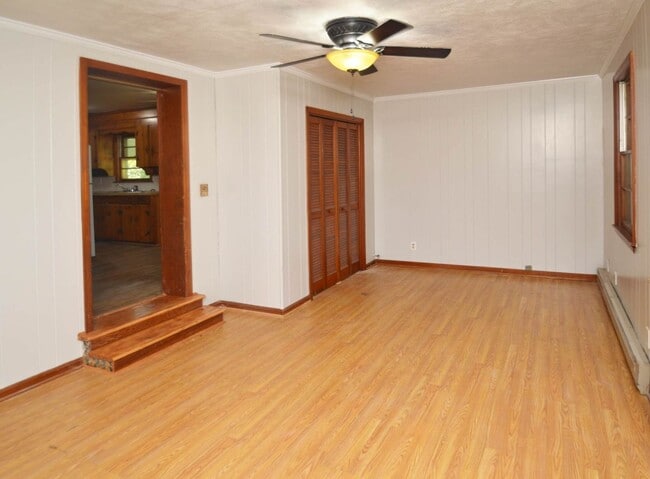 Photo - 3 BR Home in Madison Heights Available Immediately