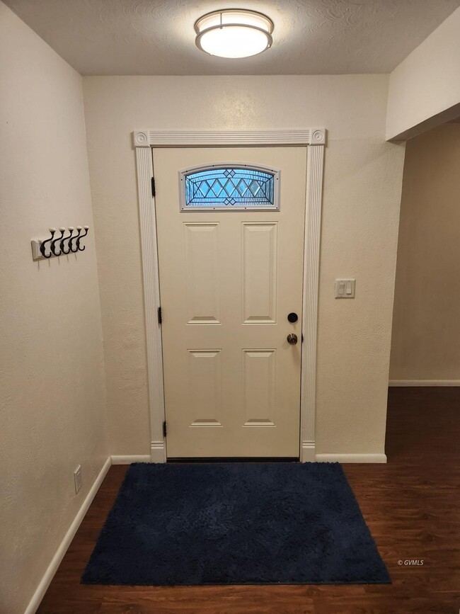 Photo - 830 W Stirrup Dr