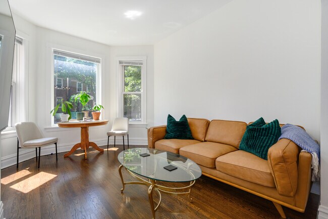Photo - 2703 N Sacramento Ave
