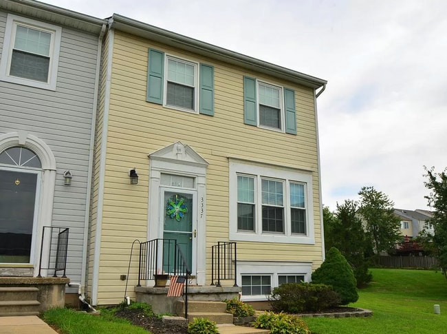 Photo - End of Group Townhome, with Finished Basement, in Abingdon