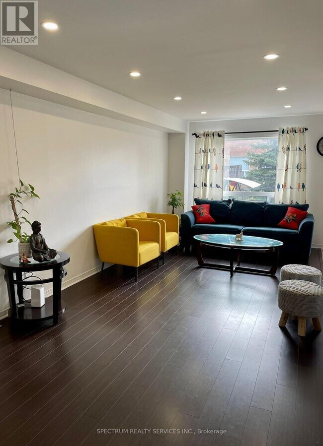 Photo - 770 Othello Ct