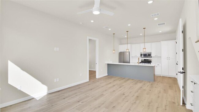 Photo - 6802 Montana St