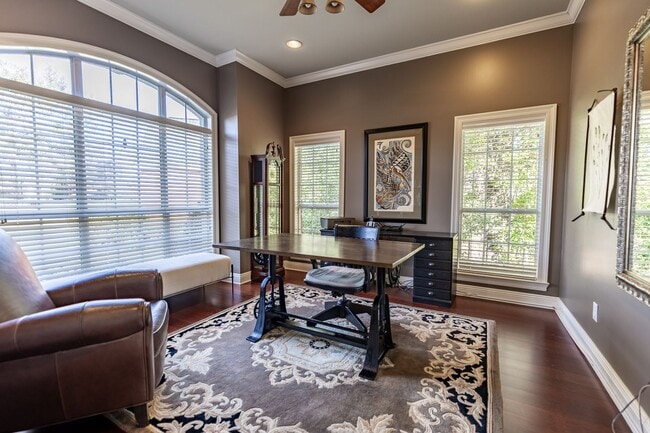 7316 Northbrook Cir