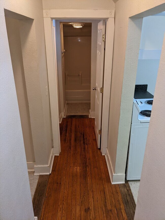 Photo - 404 W Springfield Ave Unit 3