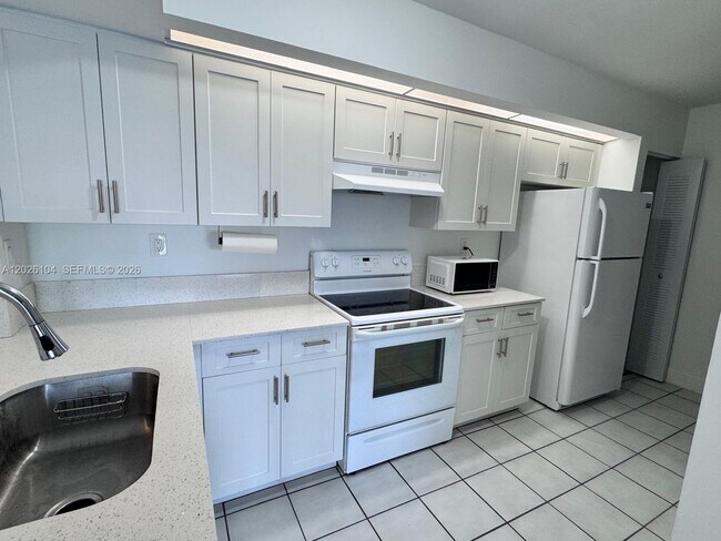 Photo - 8600 SW 212th St Unit 308