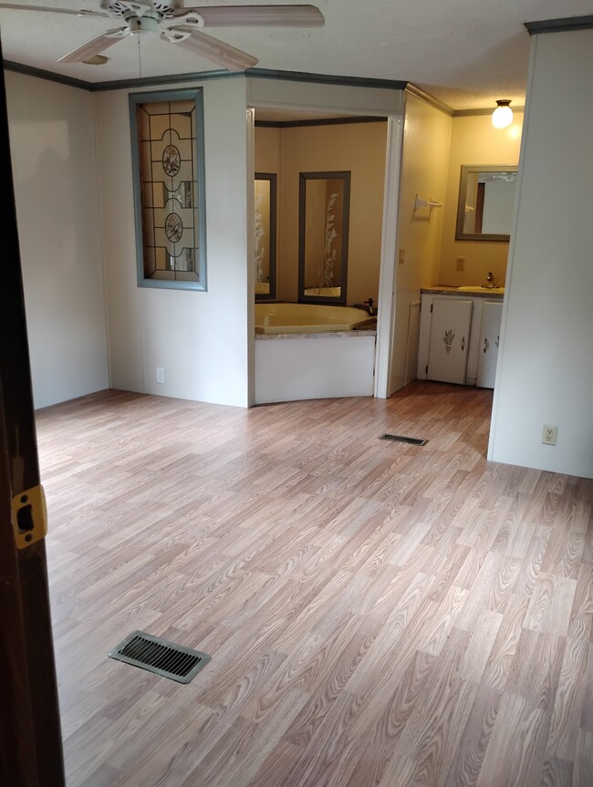 Photo - 279 Outback Dr