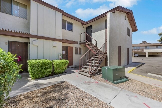 Photo - 2373 Wooster Cir Unidad D