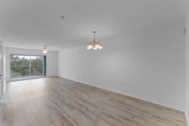 Photo - 4276 Calinda Ln Unidad 148