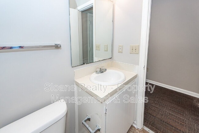 Photo - 4726 Linfield Ln