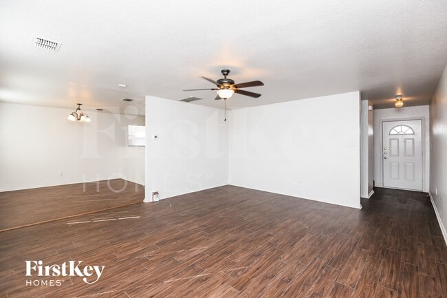 Photo - 6624 Meadow Way Ln