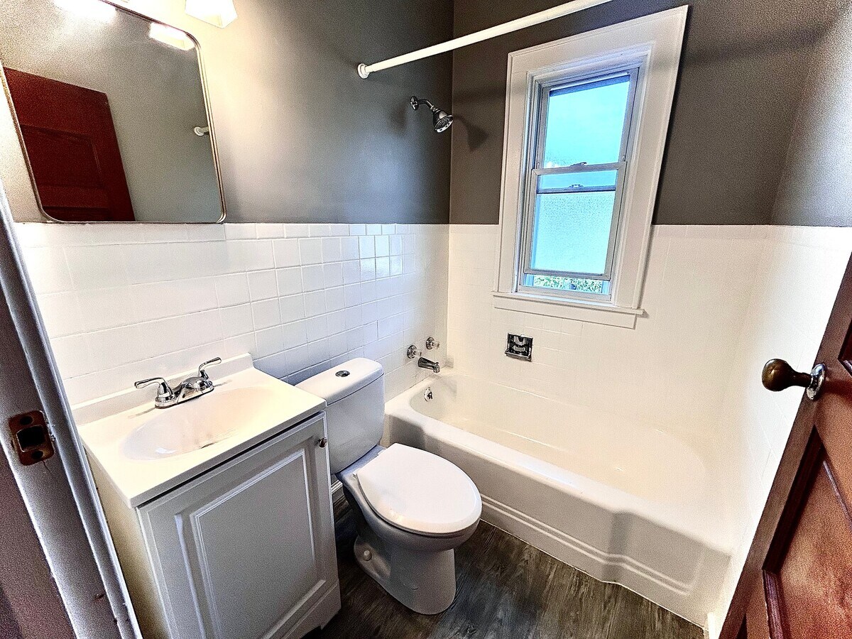 Photo - 141 N Bates St Unit 2