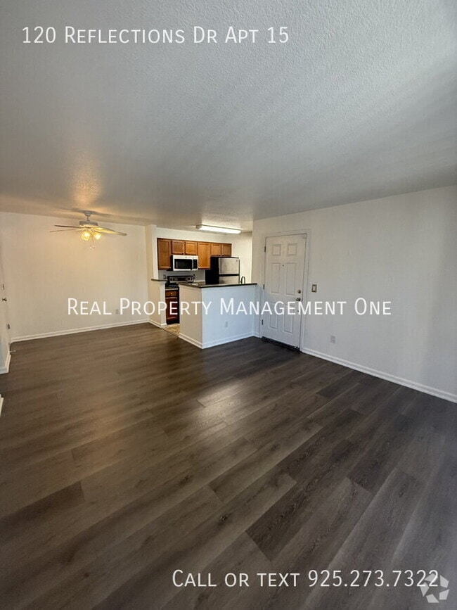 Building Photo - 120 Reflections Dr Rental