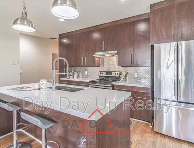 Photo - 472 Martin St SE