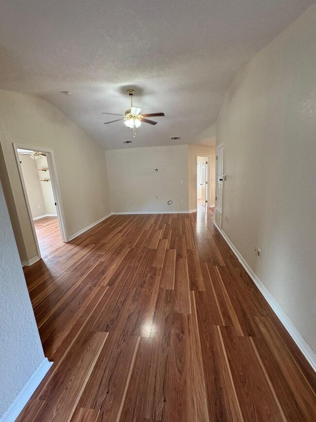 Photo - 2864 Shoffner Ave