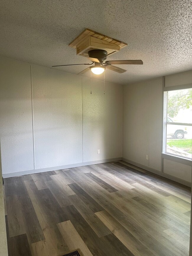 Photo - 3 bed / 2 bath - Cassville