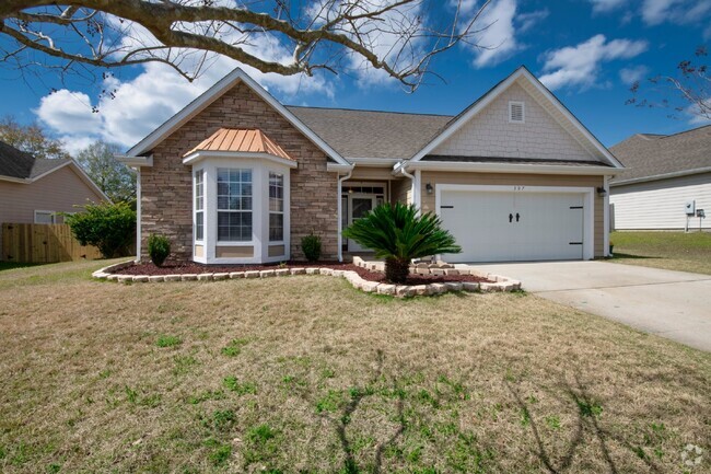 Building Photo - 307 Scotch Pine Ln Rental