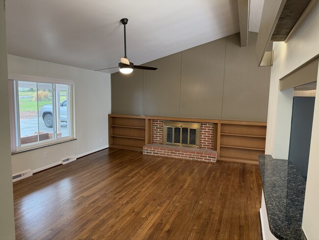 Photo - 6930 Euclid Ave