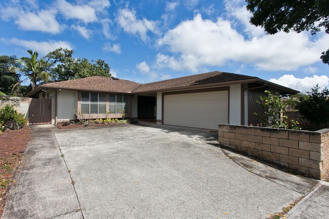 READY TO RENT! 3 bed, 2 bath home in beaut... - READY TO RENT! 3 bed, 2 bath home in beaut...