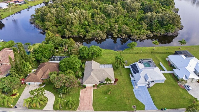 Photo - 1465 SE Westmoreland Blvd