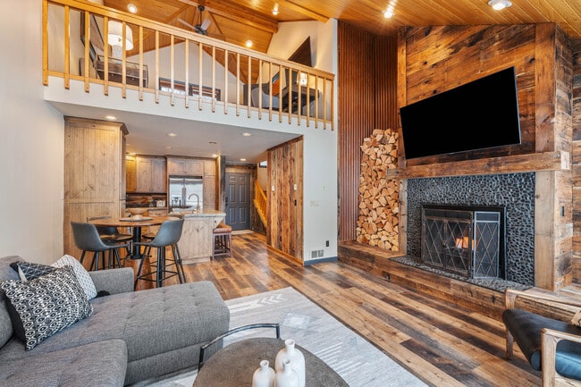 Photo - 181 Golf Terrace