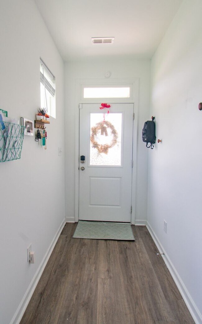 Photo - Coming Soon! 3 Bedroom 2.5 Bathroom