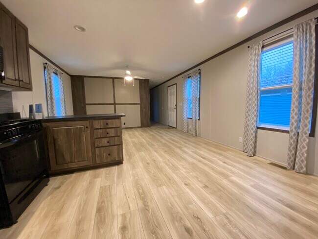 Photo - 2752 W North Union Rd