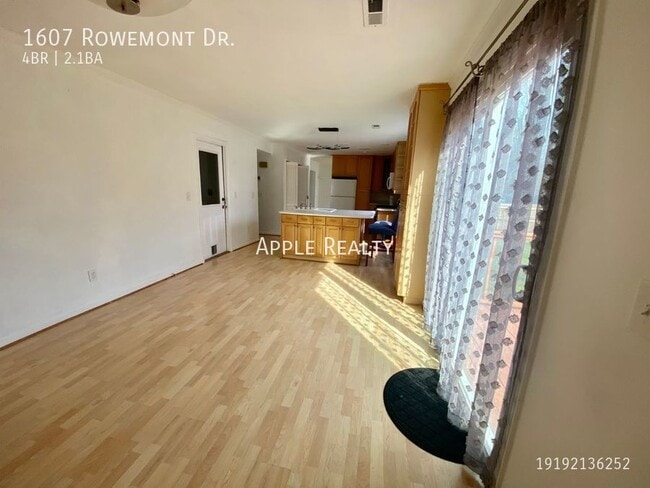 Photo - 1607 Rowemont Dr