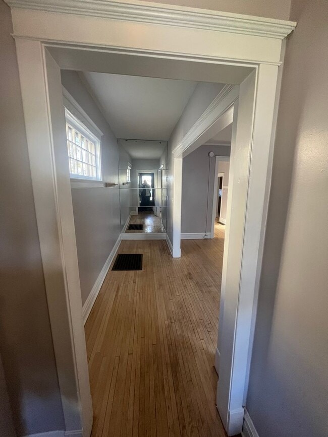 Photo - 920-922 E 4th St Unidad 922 E 4th St