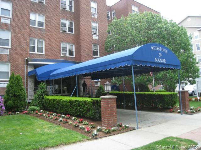 Building Photo - 39 Glenbrook Rd Unit 4H