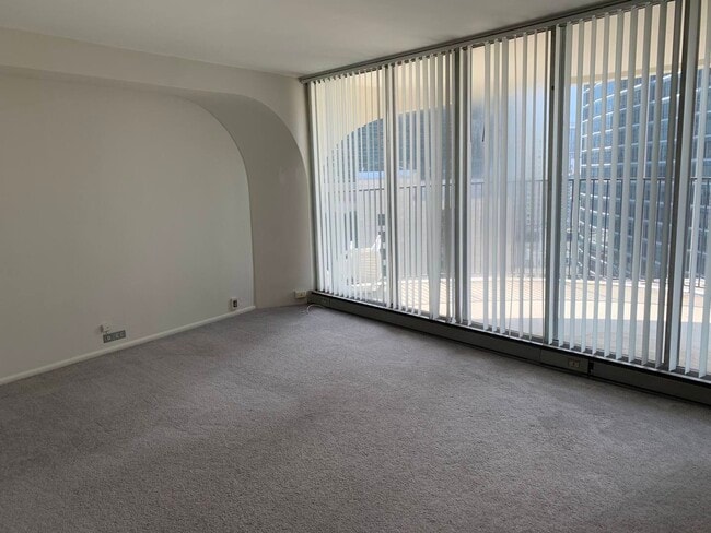 Photo - 300 N State St Unit 2627