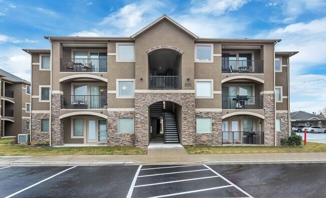 $750 Off Upon Move In! 2 Bed 2 Bath Home f... - $750 Off Upon Move In! 2 Bed 2 Bath Home f...