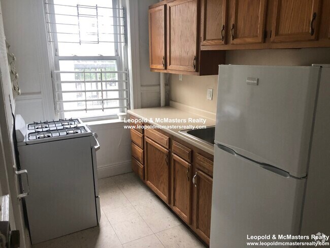 Building Photo - 8 Egremont Rd Rental