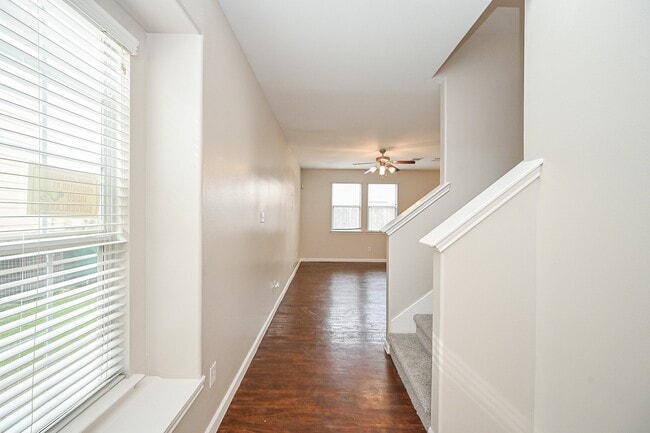 Photo - 6127 Yorkglen Manor Ln