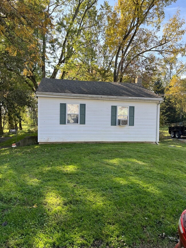 Photo - 128 W Frederick St
