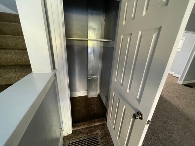 Photo - DAYTON, OH - FIVE OAKS - 3 BEDROOM/1 BATH - $1100  JUST REMODELED, LEAD FREE CERTIFIED