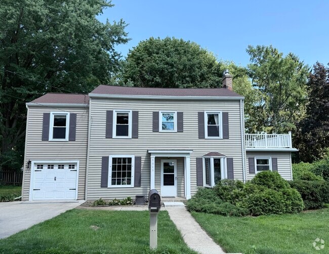 Building Photo - 5313 Raywood Rd Rental