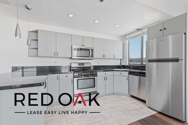 Photo - Extraordinary Top Floor Two Bedroom with P... Unit 508