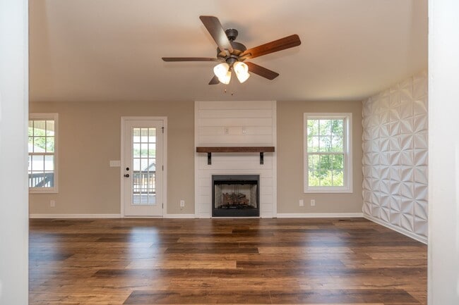 Photo - 1325 Shockey Dr