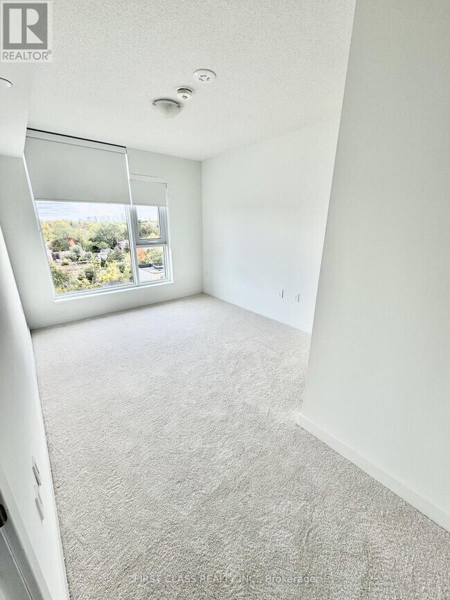 Photo - 556 Marlee Ave Unité 718