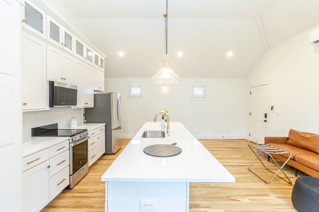 Photo - 2213 Belmont Blvd