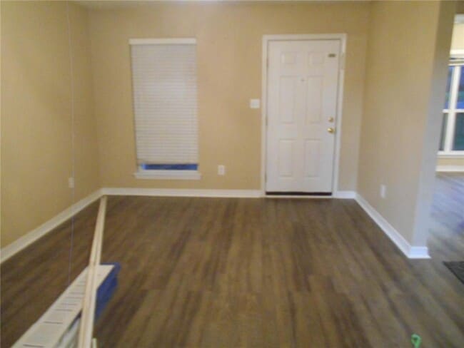 Photo - 22854 Mobile St