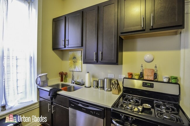 Photo - 1409 W Erie St