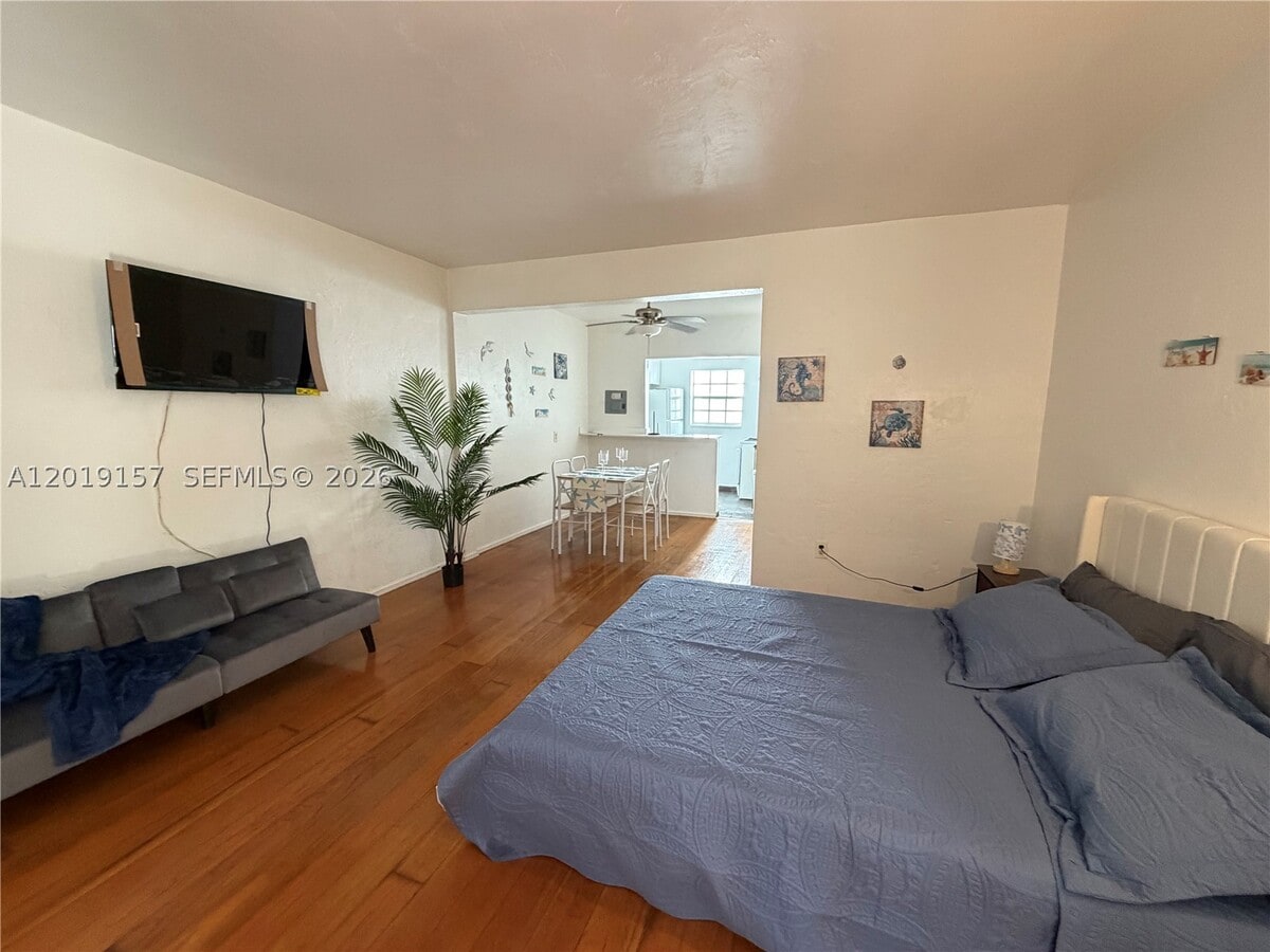 Photo - 1551 Michigan Ave Unit 4