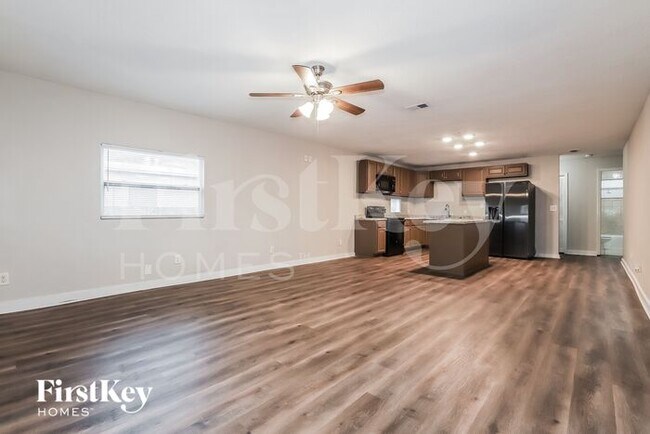 Photo - 920 E Dr Martin Luther King Jr Blvd