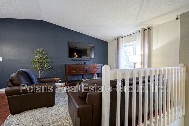 Photo - 2808 Lakeshire Ln