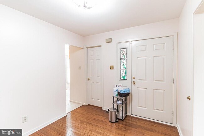 48 Stonehurst Ct