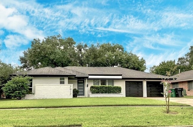 Building Photo - 7917 Ridgeview Dr Rental