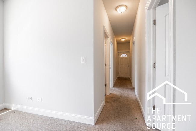 Photo - 1503 N Talman Ave Unit CH